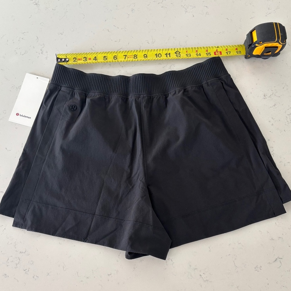 Women’s Lululemon Stretch Woven Relaxed-Fit High-Rise Short